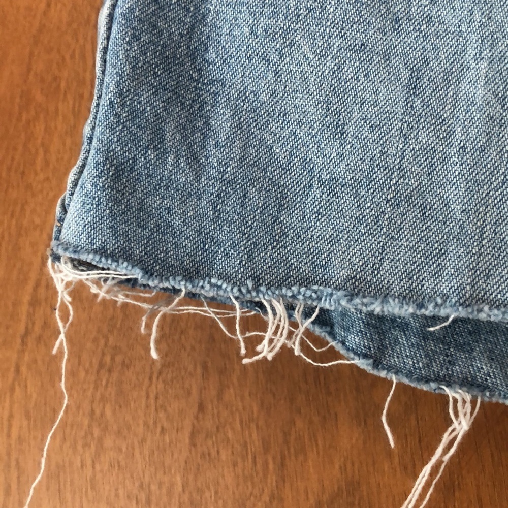 Y2K Tommy Hilfiger raw hem cutoff denim blue jean shorts - Picture 4 of 6